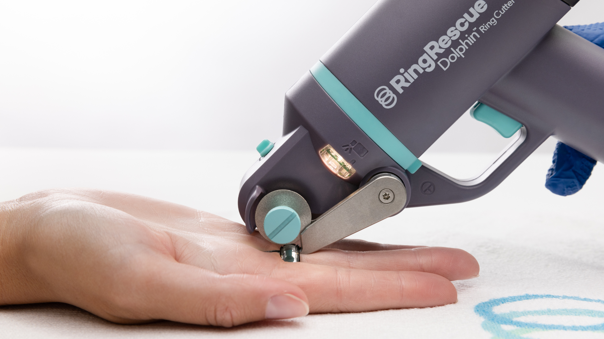 Dolphin Ring Cutter