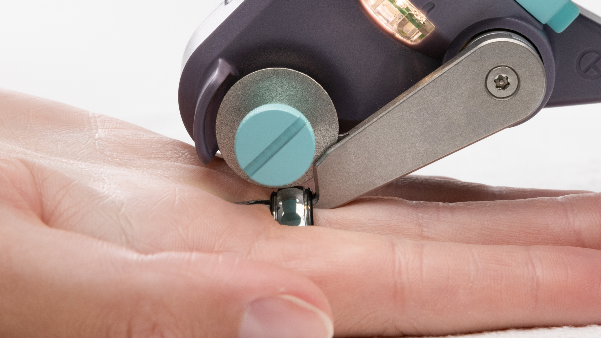 Dolphin Ring Cutter automated finger guard close-up